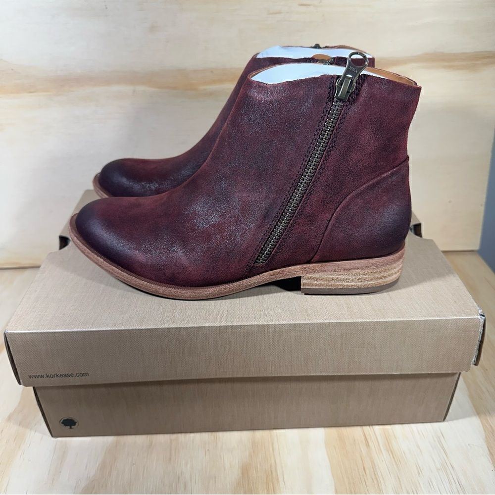 Kork Ease Riley  Distressed Ankle Boots Women’s Size 6.5 New